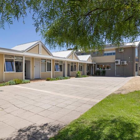 Moody'S Motel Blairgowrie Exterior photo
