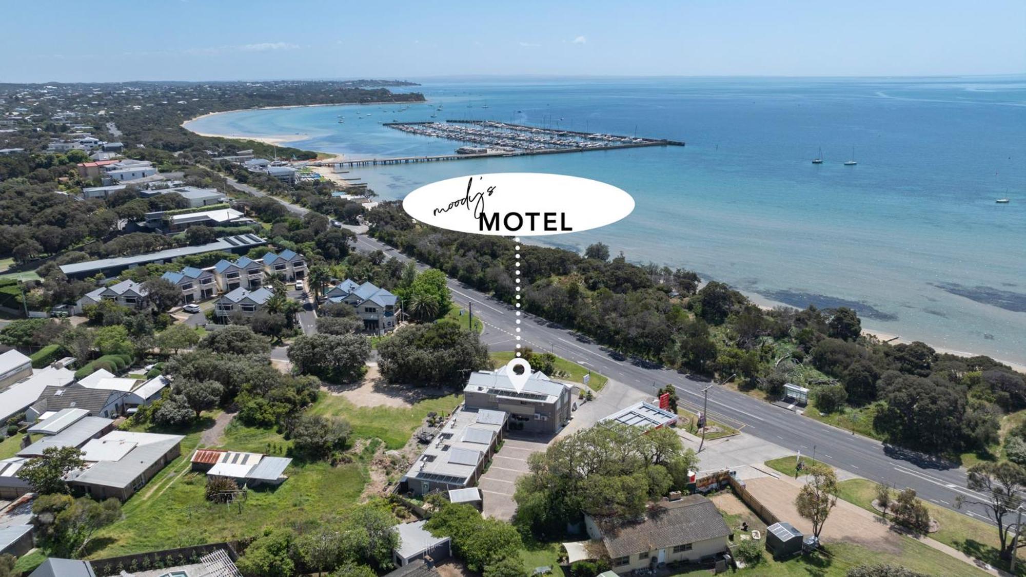 Moody'S Motel Blairgowrie Exterior photo